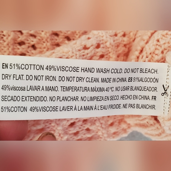 FV21 Crochet Knit Pink Sleeveless Top Size Small Cotton Blend - Picture 9 of 9